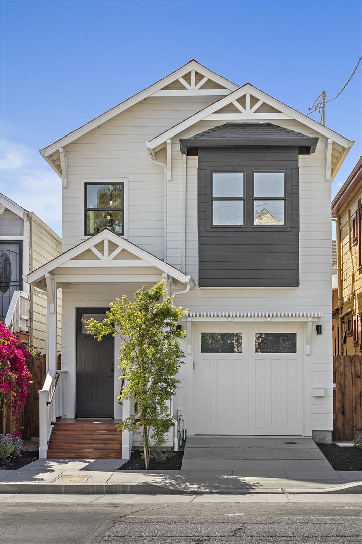 Oakland Custom Craftsman